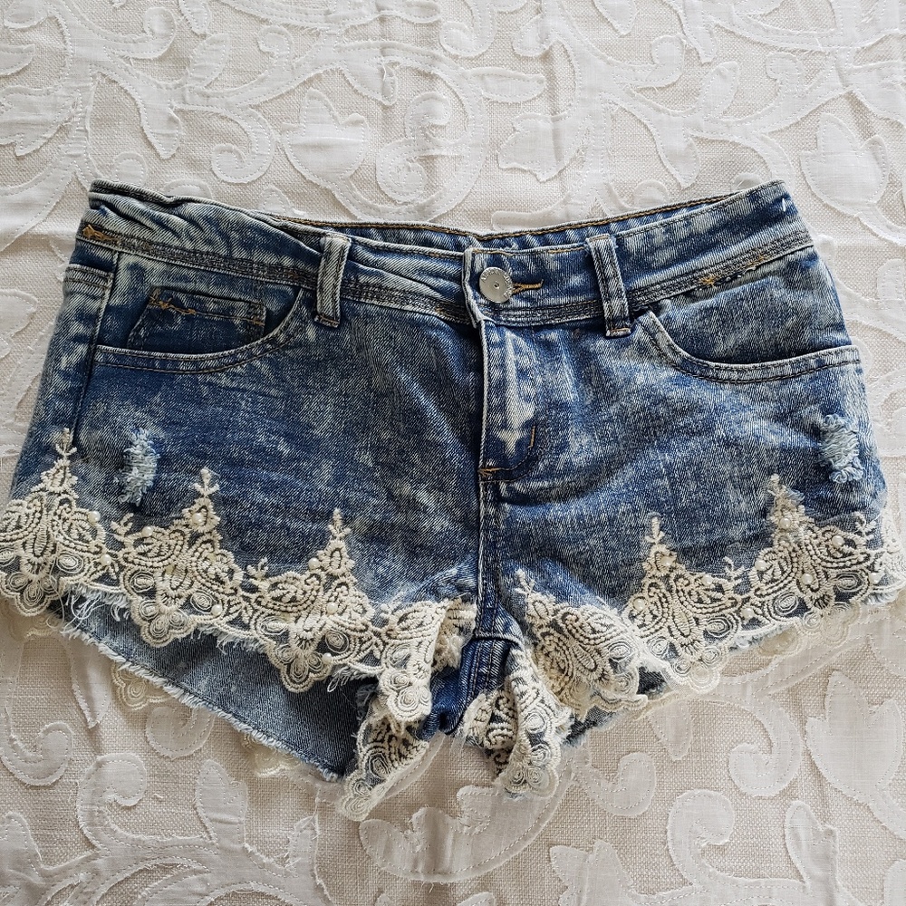 ALMOST FAMOUS Shorts